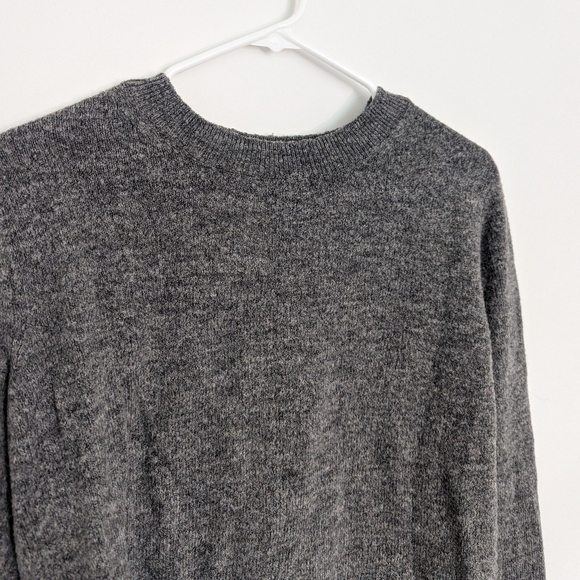 Long sleeve gray sweater - Picture 2 of 4